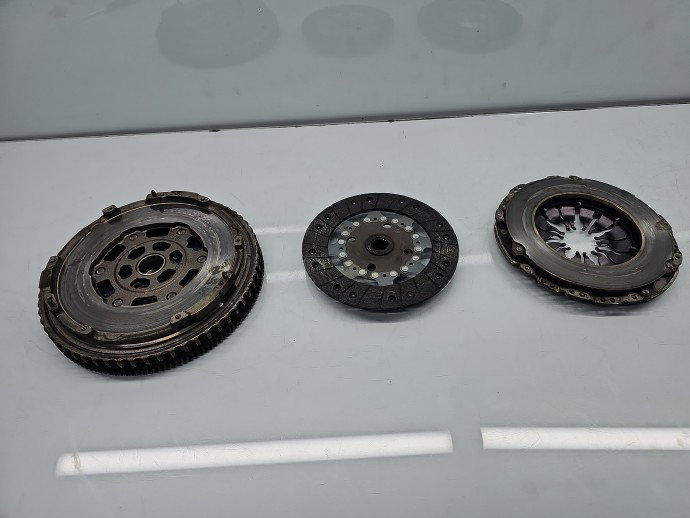Kit ambreiaj volanta masa dubla Renault Megane 4 [Fabr 2015-prezent] 1.2 TCe H5FT 302103451R 97KW / 130CP