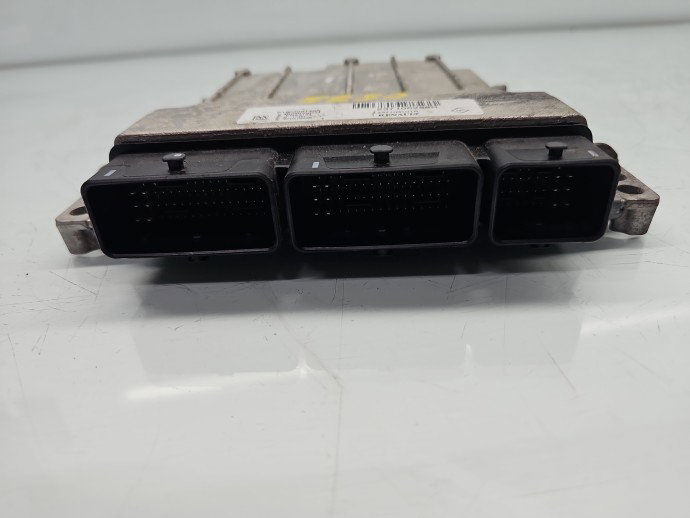 Calculator motor ECU Renault Megane 4 [Fabr 2015-prezent] 237106288R 1.2 TCe H5FT 97KW / 130CP