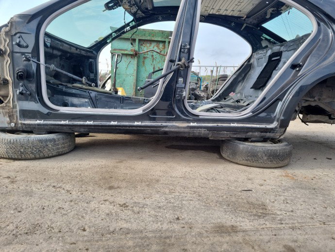 Prag lateral stanga Mercedes Clasa S (W221) [Fabr 2005-2013] Berlina  OEM
