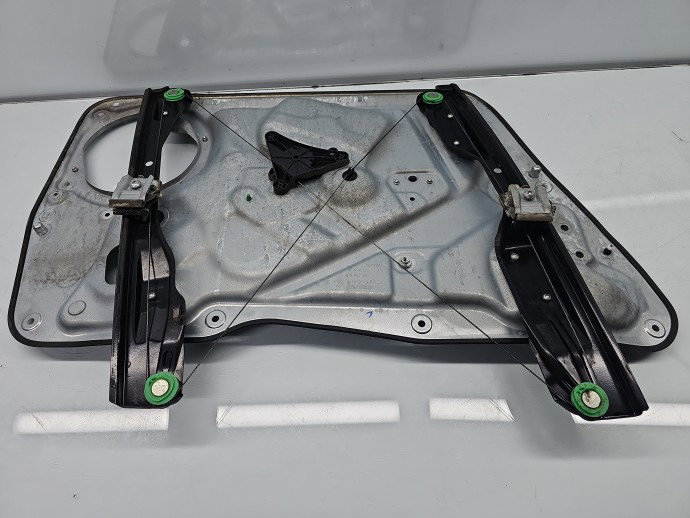Macara electrica geam dreapta fata Volkswagen Tiguan (5N) [Fabr 2007-2016] Hatchback 5N0837756