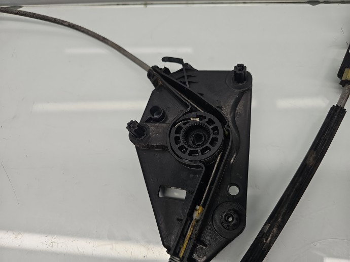 Macara electrica geam dreapta fata Volkswagen Passat CC (358) [Fabr 2012-2016] Coupe Facelift 3C8837462J