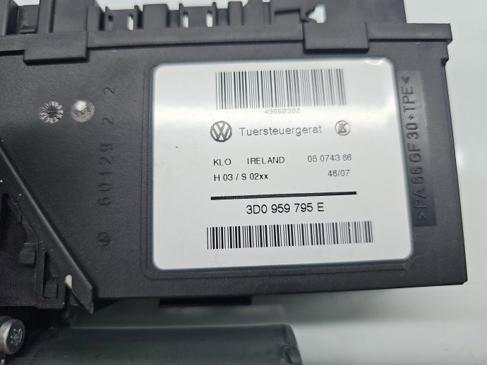 Motoras geam stanga spate Volkswagen Touareg (7LA, 7L6) [Fabr 2003-2010] R-line 3D0959795E