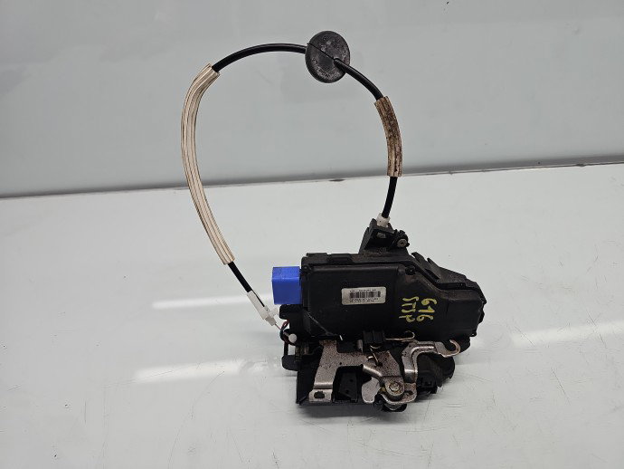 Broasca usa stanga spate Volkswagen Touareg (7LA, 7L6) [Fabr 2003-2010] R-line 3D4839015K