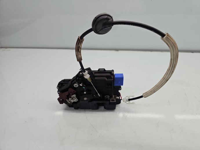Broasca usa stanga spate Volkswagen Touareg (7LA, 7L6) [Fabr 2003-2010] R-line 3D4839015K