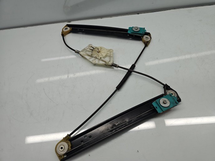Macara electrica geam stanga spate Volkswagen Touareg (7LA, 7L6) [Fabr 2003-2010] R-line 7L0839461D