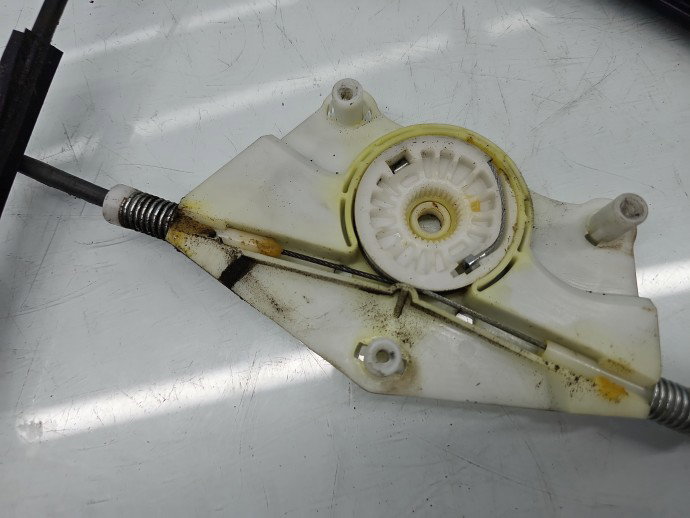 Macara electrica geam stanga spate Volkswagen Touareg (7LA, 7L6) [Fabr 2003-2010] R-line 7L0839461D