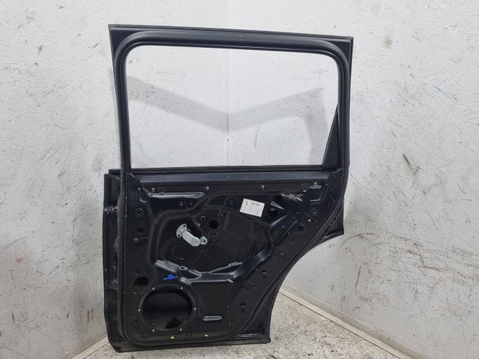 Usa dreapta spate Volkswagen Touareg (7LA, 7L6) [Fabr 2003-2010] R-line LC9Z