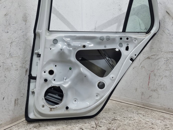 Usa dreapta spate Volkswagen Golf 7 (5G) [Fabr 2014-prezent] Hatchback LC9A