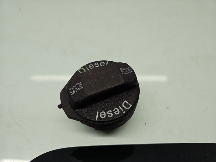 Capac rezervor Volkswagen Touareg (7LA, 7L6) [Fabr 2003-2010] R-line LC9Z