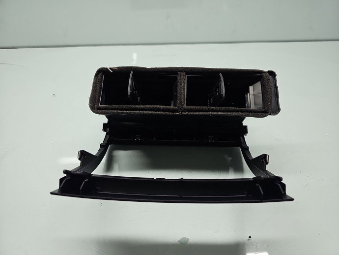 Grila aerisire centrala Volkswagen Touareg (7LA, 7L6) [Fabr 2003-2010] 7L6819727AJ