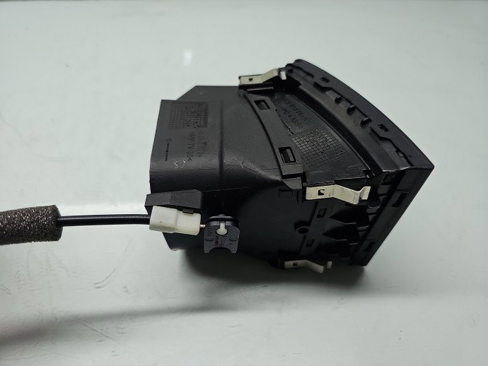 Grila aerisire dreapta Volkswagen Touareg (7LA, 7L6) [Fabr 2003-2010] 7L6819703M