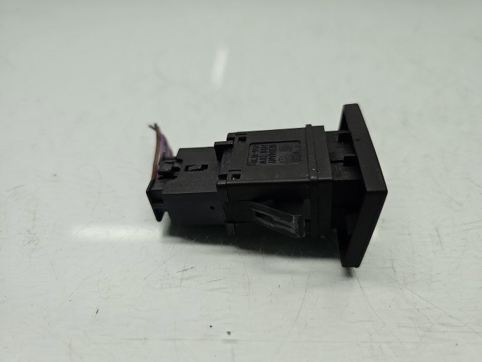 Buton avarii Volkswagen Touareg (7LA, 7L6) [Fabr 2003-2010] 7L6953235A