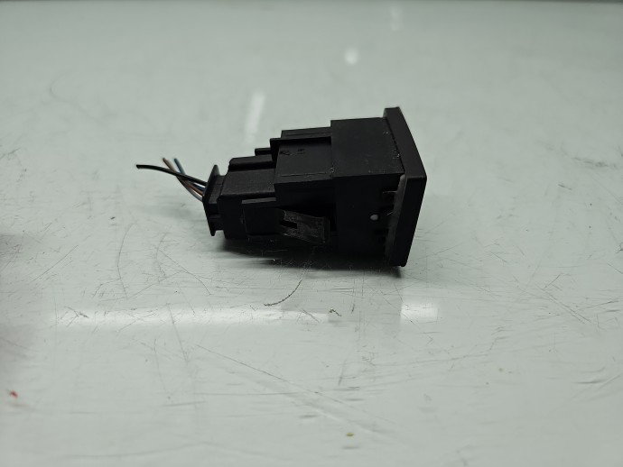 Buton incalzire scaune Volkswagen Touareg (7LA, 7L6) [Fabr 2003-2010] 7L6963569C