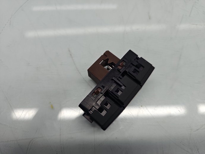 Buton deschidere portbagaj PEUGEOT 508 [Fabr 2010-2018] 96770584ZD