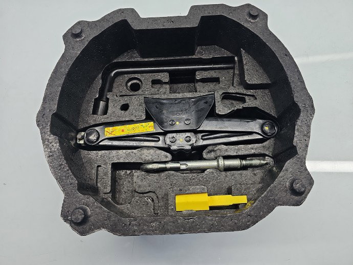 Set cric si cheie PEUGEOT 508 [Fabr 2010-2018] 9681838080