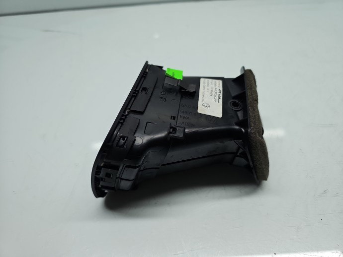 Grila aerisire stanga Volkswagen Golf 6 (5K1) [Fabr 2009-2013] 5K0819709D