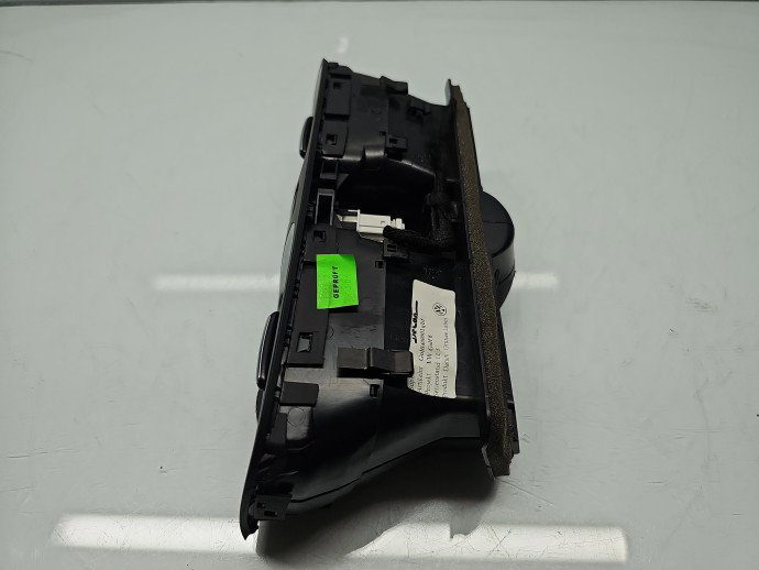 Grila aerisire centrala Volkswagen Golf 6 (5K1) [Fabr 2009-2013] 5K0815735N