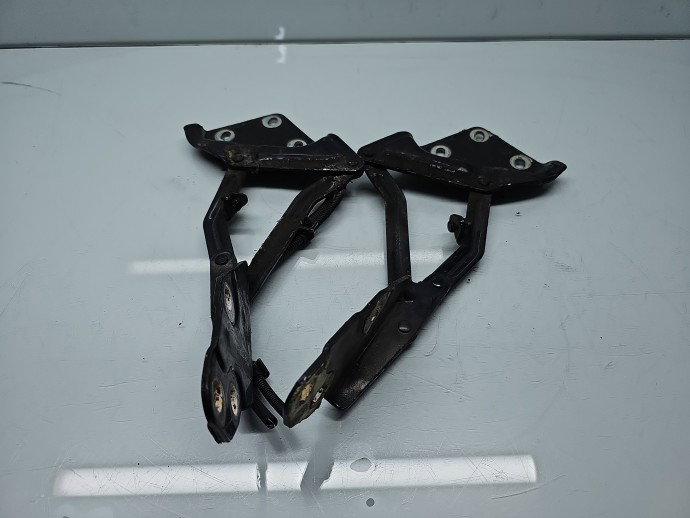Set balamale capota Volkswagen Touareg (7LA, 7L6) [Fabr 2003-2010] R-line 7L6823301A, 7L6823302A