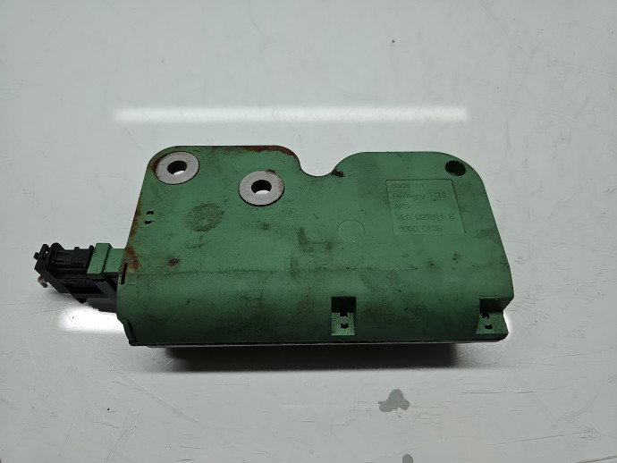 Broasca haion Volkswagen Touareg (7LA, 7L6) [Fabr 2003-2010] R-line 7L0827511E