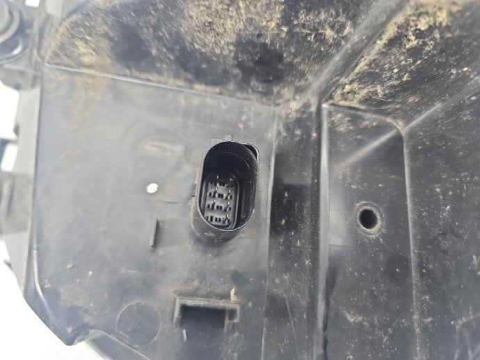 Stop aripa stanga AUDI Q2 (GAB) [ Fabr 2016-prezent] SUV S-line 81A945091A