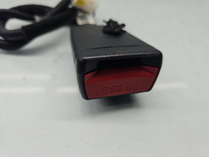 Capsa centura stanga fata KIA Ceed (JD) [Fabr 2012-2018] 88840-A2200