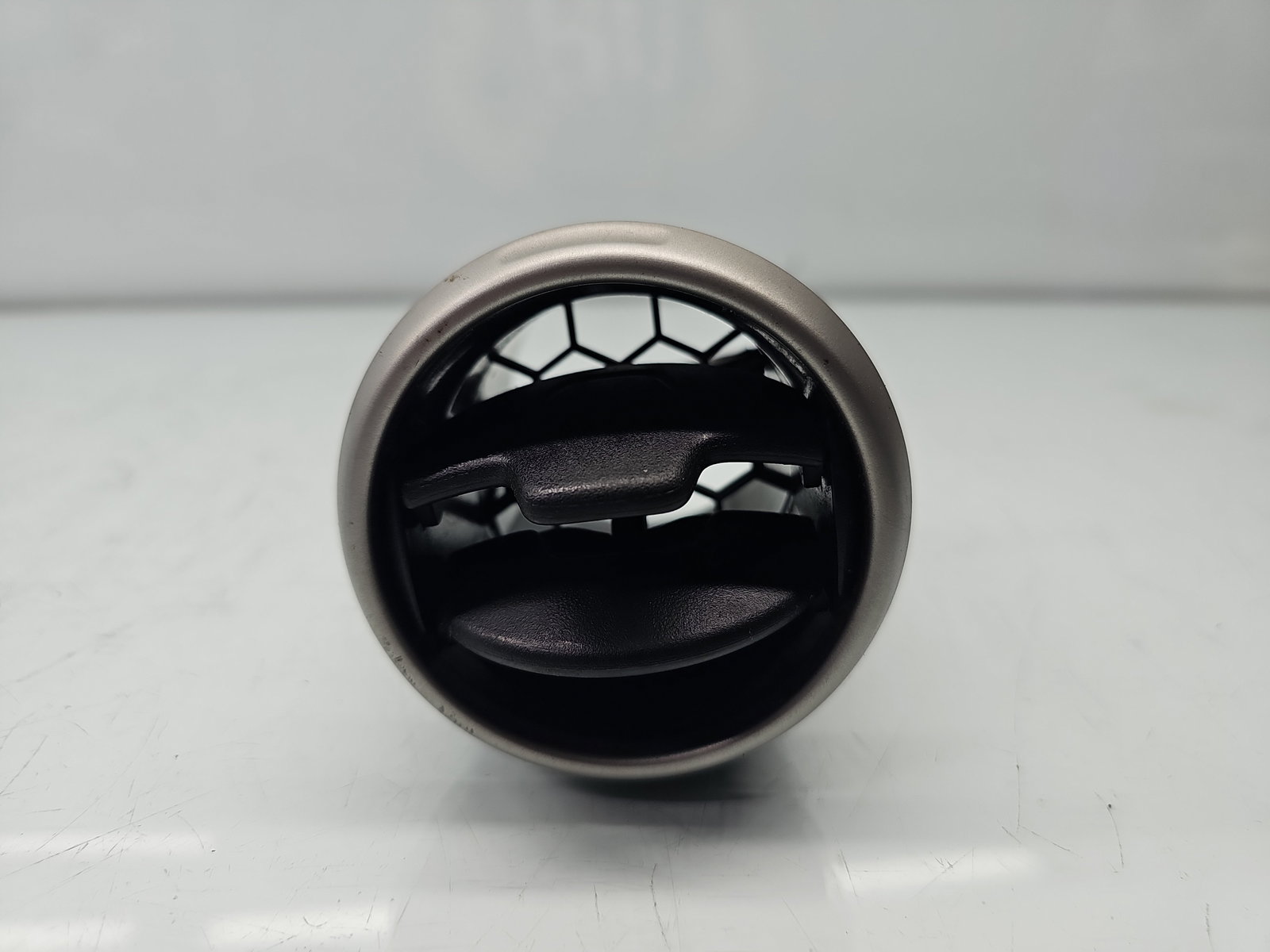 Grila aerisire dreapta Nissan Qashqai [Fabr 2007-2014] 68760-JD10A