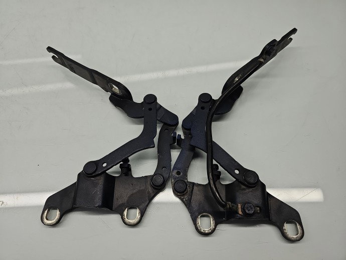 Set balamale capota Bmw 3 (E90) [Fabr 2005-2011] Sedan Facelift, Pachet M 7115263, 7115264