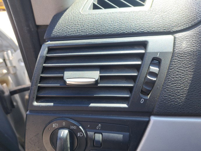 Grila aerisire stanga Bmw X3 (E83) [Fabr 2003-2009] OEM