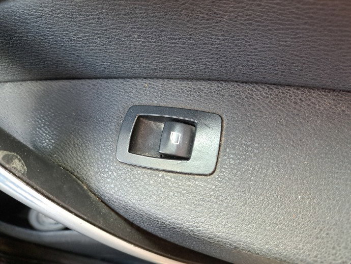 Buton geam dreapta fata Bmw X3 (E83) [Fabr 2003-2009] OEM