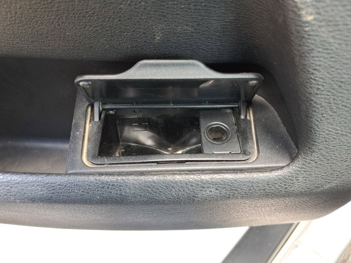 Scrumiera usa stanga spate Bmw X3 (E83) [Fabr 2003-2009] OEM