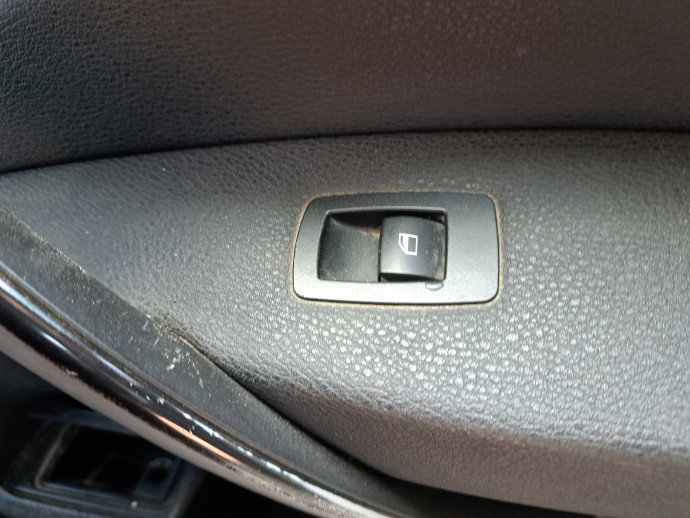Buton geam dreapta spate Bmw X3 (E83) [Fabr 2003-2009] OEM