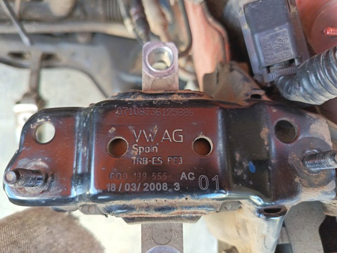 Tampon motor stanga Skoda Fabia 2 (5J, 542) [Fabr 2007-2014] 6Q0 199 555