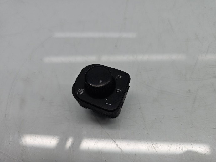 Buton reglaj oglinzi Volkswagen Passat B7 (362) [Fabr 2010-2014] 1K0959565L
