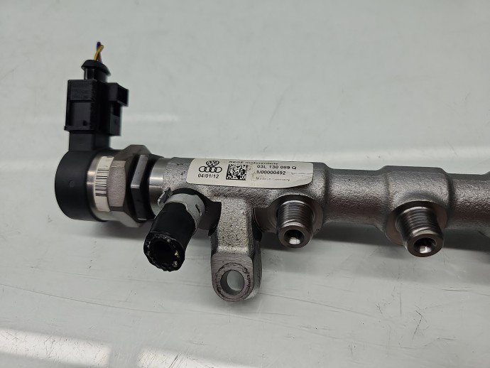 Rampa injectoare AUDI A6 (4G2, C7) [Fabr 2012-2017] 03L130089Q 2.0 TDI CGLC 130KW / 177CP