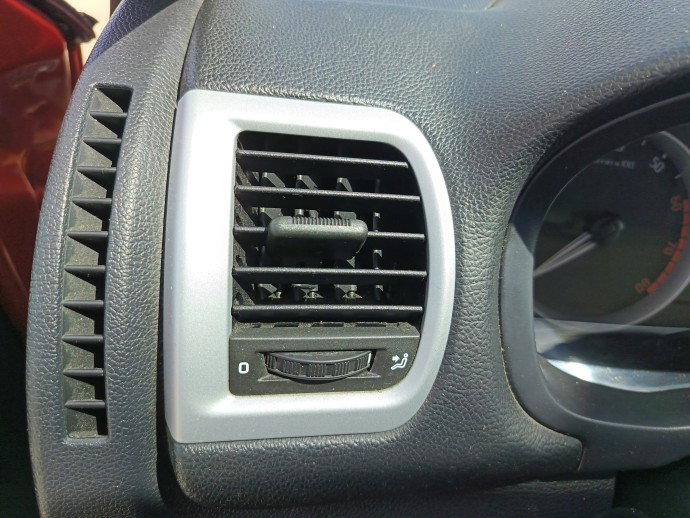 Grila aerisire stanga Skoda Fabia 2 (5J, 542) [Fabr 2007-2014] OEM