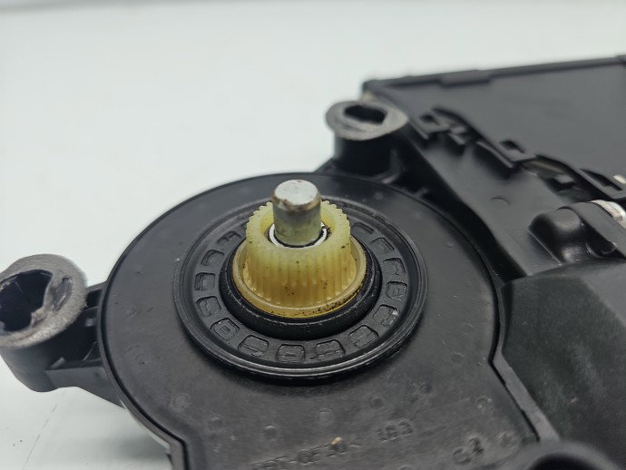 Motoras geam dreapta spate Volkswagen Touareg (7LA, 7L6) [Fabr 2003-2010] R-line 3D0959794E