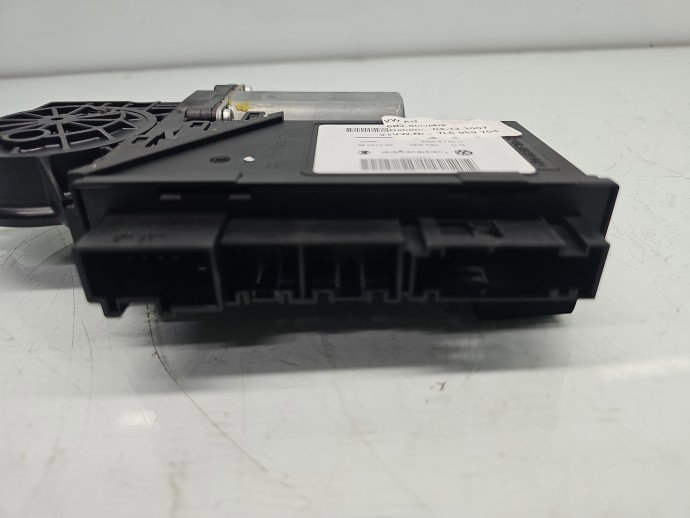 Motoras geam dreapta spate Volkswagen Touareg (7LA, 7L6) [Fabr 2003-2010] R-line 3D0959794E
