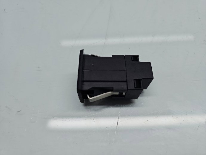 Conector auxiliar USB Volkswagen Touran (1T3) [Fabr 2010-2015] 5M0035724