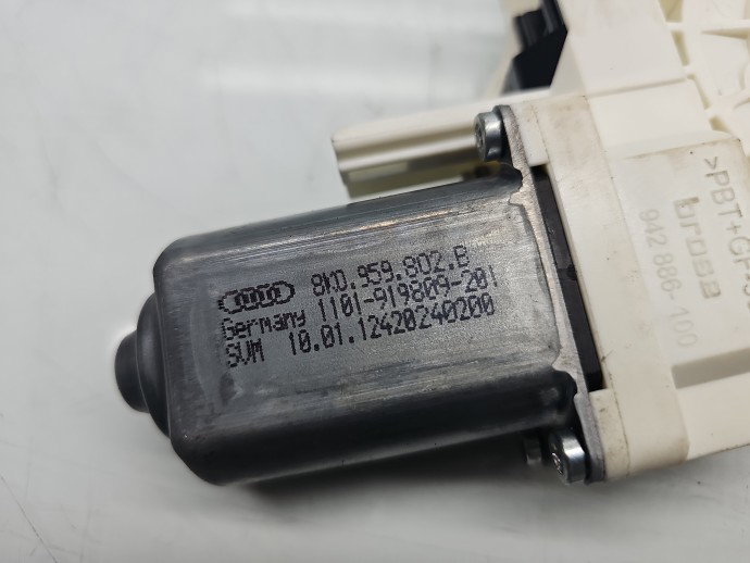 Motoras geam dreapta fata AUDI A6 (4G2, C7) [Fabr 2012-2017] Sedan S-line, Quattro 8K0959802B