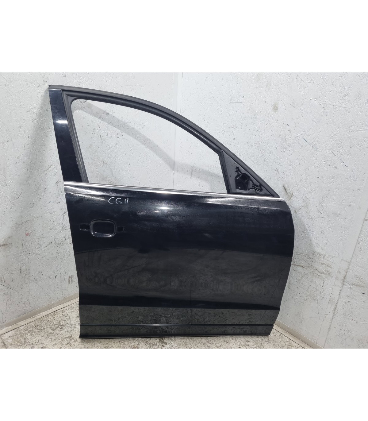 Vezi aici Usa dreapta fata AUDI Q5 (8RB) [Fabr 2008-2016] SUV S-line, Quattro LY9T pentru doar 1.487,60 RON