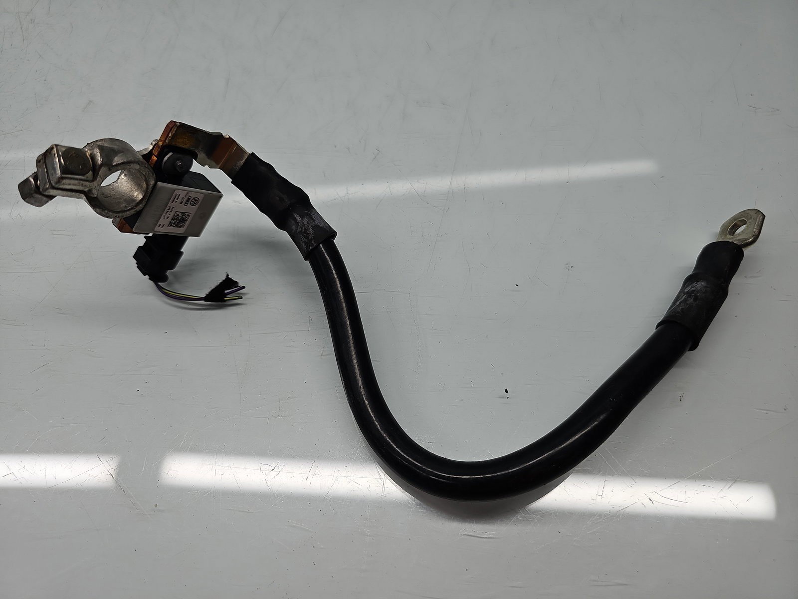 Borna baterie (-) AUDI A4 (8K2, B8) [Fabr 2008-2015] 8T0915181