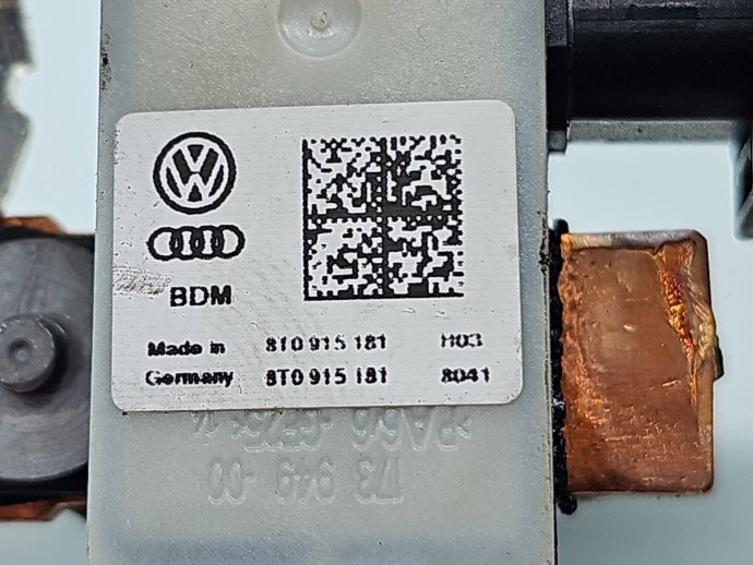 Borna baterie (-) AUDI A4 (8K2, B8) [Fabr 2008-2015] 8T0915181