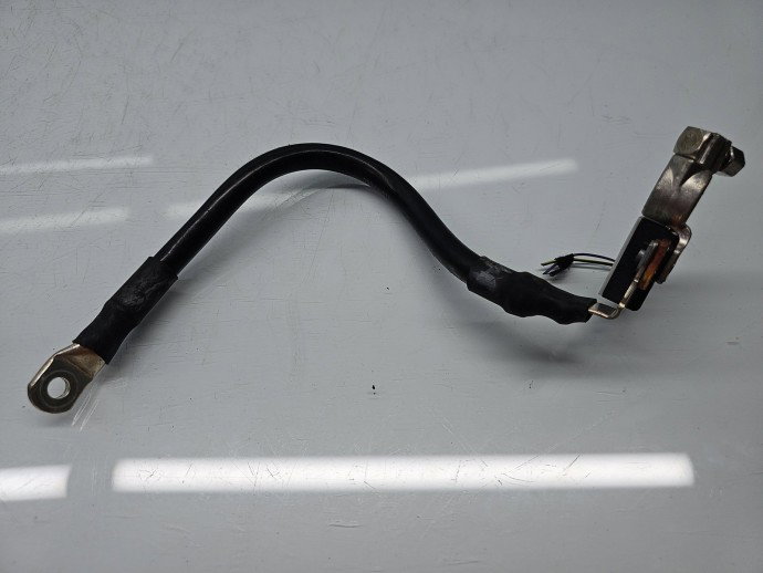 Borna baterie (-) AUDI A4 (8K2, B8) [Fabr 2008-2015] 8T0915181