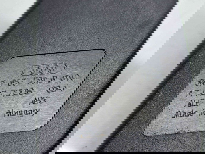  Capsa centura spate mijloc Audi A4 (8K2, B8) [Fabr 2008-2015] 8K0857739B