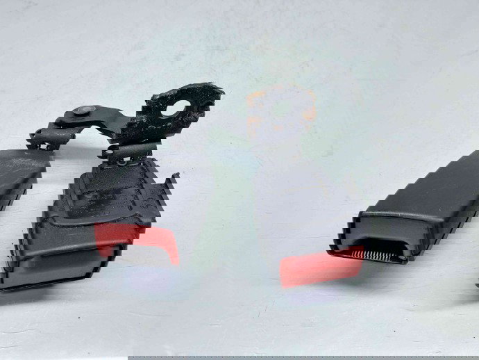  Capsa centura spate mijloc Audi A4 (8K2, B8) [Fabr 2008-2015] 8K0857739B