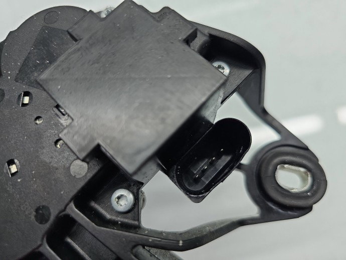 Motoras stergator haion Volkswagen Golf 6 (5K1) [Fabr 2009-2013] 5K6955711B
