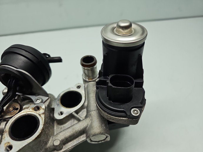 Racitor gaze Volkswagen Touran (1T3) [Fabr 2010-2015] aftermarket 1.6 TDI CAYC 77KW / 105CP
