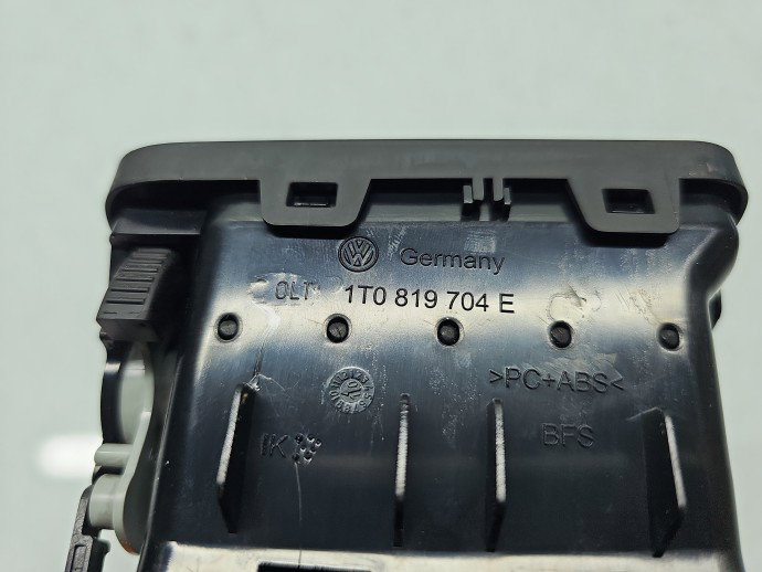 Grila aerisire dreapta Volkswagen Touran (1T3) [Fabr 2010-2015] 1T0819704E