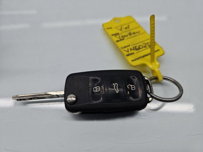 Contact cu cheie Volkswagen Touran (1T3) [Fabr 2010-2015] 1K0905851B 2.0 TDI CFHC103KW / 140CP