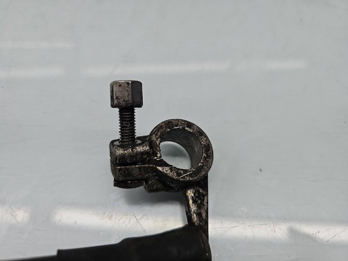 Borna baterie (-) AUDI A3 (8P1) [Fabr 2003-2012] 1T0971235A